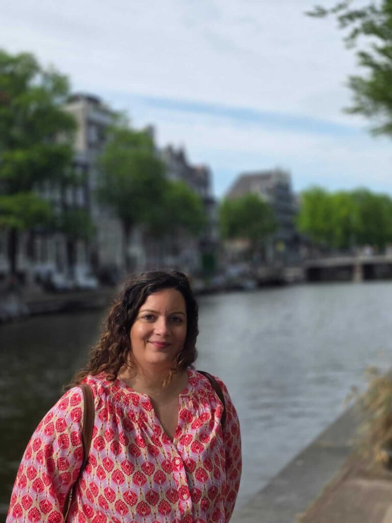 Estela Morín - Especialista en apoyo psicológico viviendo en el extranjero